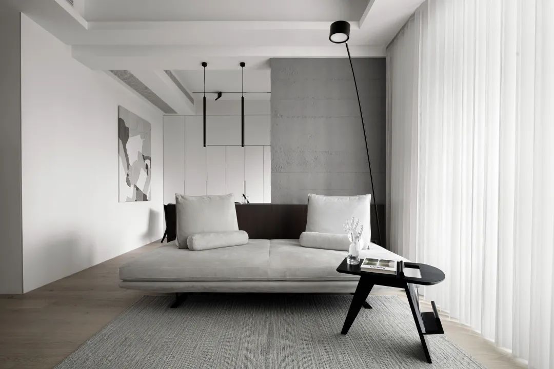 杭州117㎡小四居装修成黑白极简风,入住后全家都喜欢