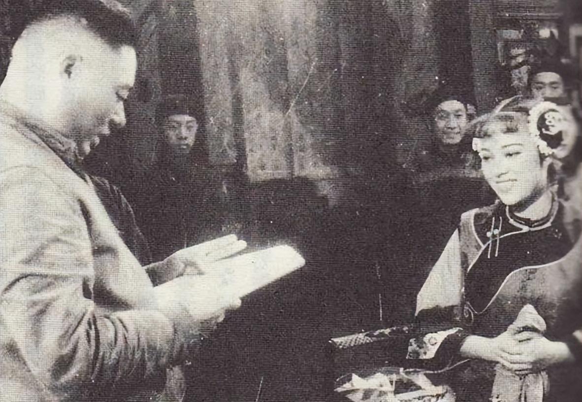 电影|悲情影后张织云:弃良人嫁渣男,晚年沦为妓女,晚年乞讨死在街头