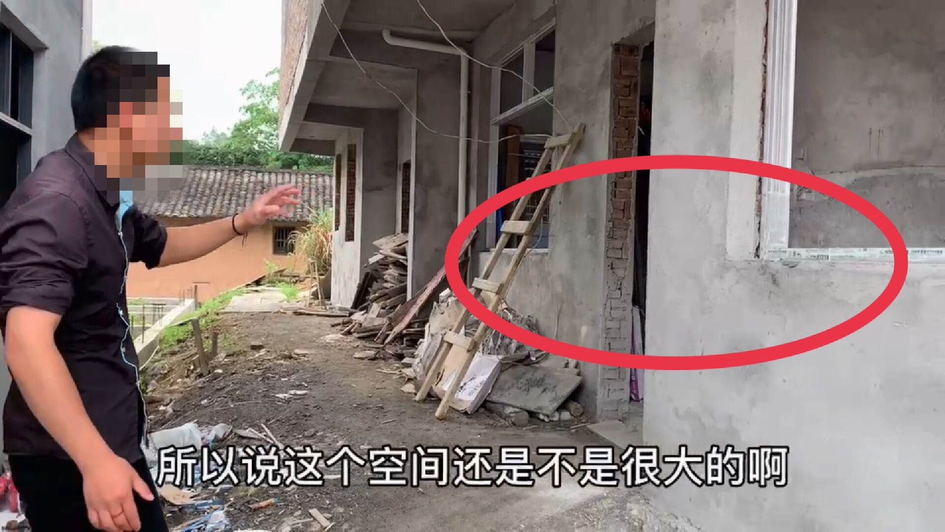 姐姐花20多万建的房子,粉墙师傅开价15000元的工资,到底值不值得?