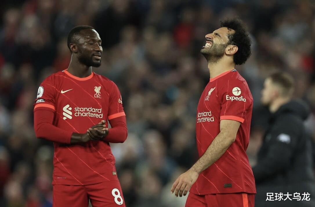 英超|1-1！英超大热轰然倒下，67%控球，狂轰24脚仍不赢，曼城笑纳大礼