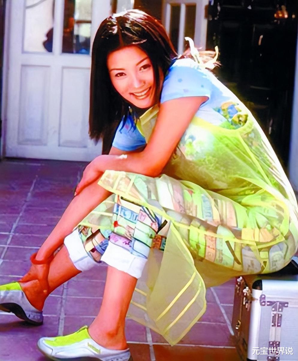 谢雨欣|谢雨欣：同居4年，才知道男友是逃犯，从那以后就剃了光头