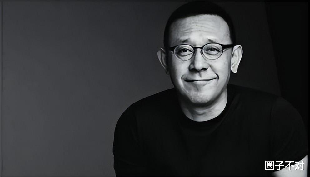 姜文|痴恋过刘晓庆、深爱过宁静，姜文为何转身娶了平平无奇的周韵？