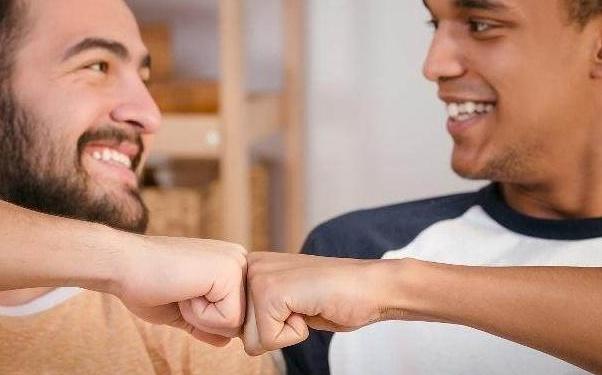 运动|洋葱与“1物”一起吃,坚持半个月,可能“癌细胞”也退避三舍