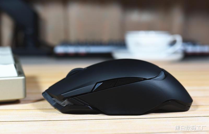 游戏鼠标|酷炫颜值,方向准确,指哪打哪-贱驴RS3游戏鼠标