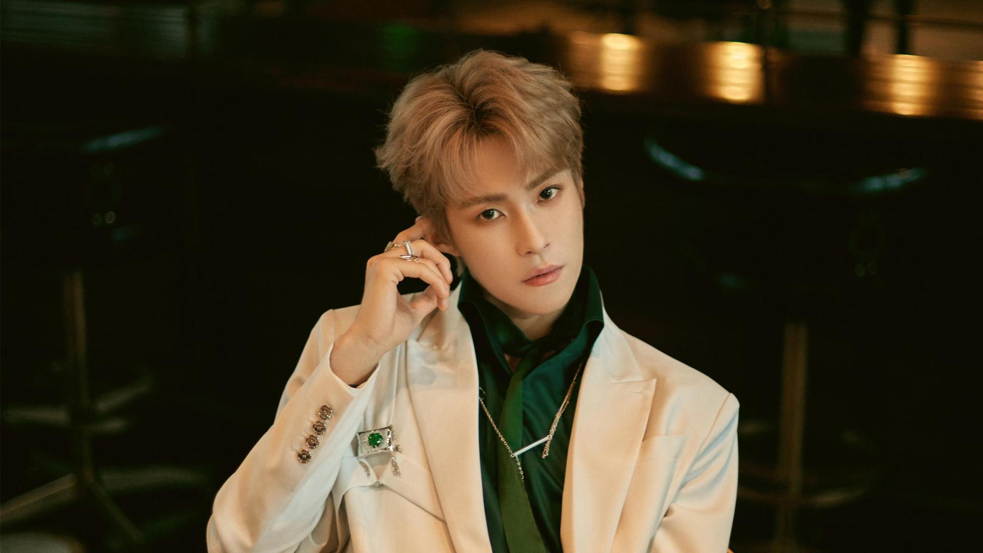 明星|30岁岳岳1夜会3女！拥吻窦唯女儿，直播回怼：不要关注明星的裤裆