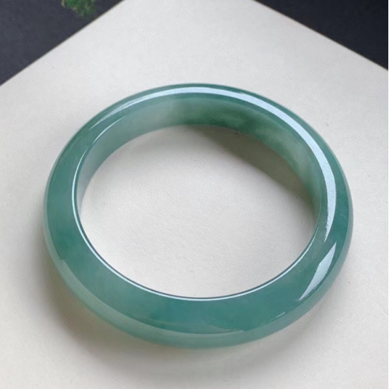 翡翠|翡翠成品排名,看看是怎么定的