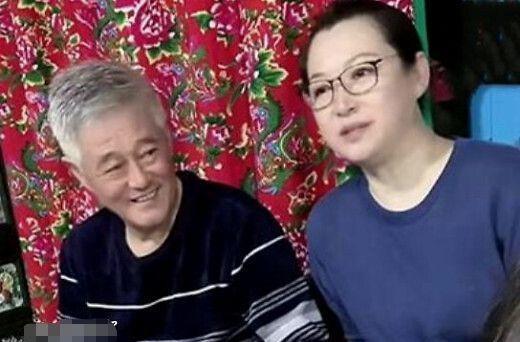赵本山|赵本山老婆马丽娟直播,回应娇娇指控,网友:毫无道理