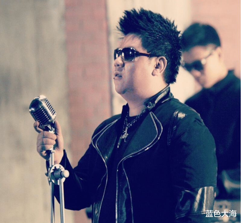 盲人|爆红后,狂妄的“盲人”歌手杨光,终为自己的不可一世付出代价