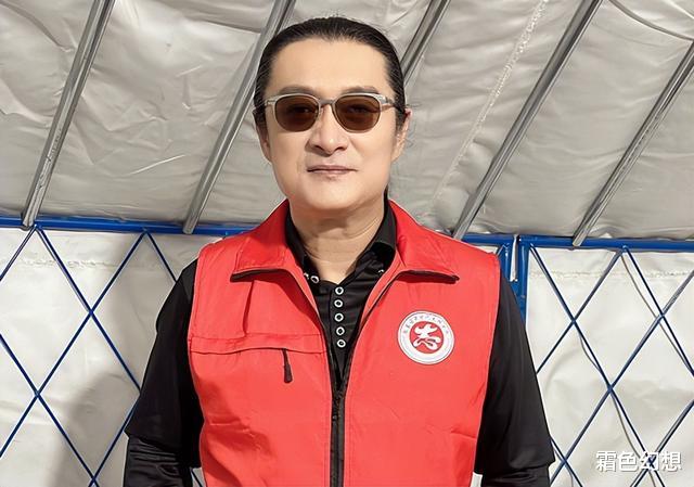 黄安|歌手黄安身穿日本投降服,霸气喊话佩洛西,立场很硬准备战斗