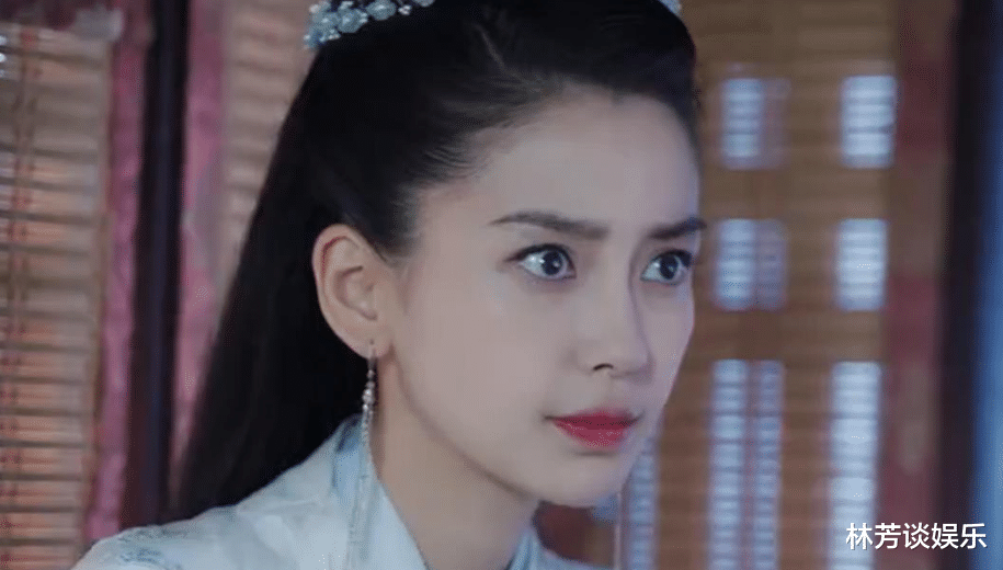 彭小苒|全程皱眉，整容感重？31岁彭小苒出手，带来教科书式“瞪眼神功”