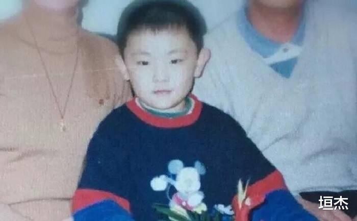 邓伦|因为310万输掉大好前程，粉丝喊冤不意外，邓伦才是真糊涂