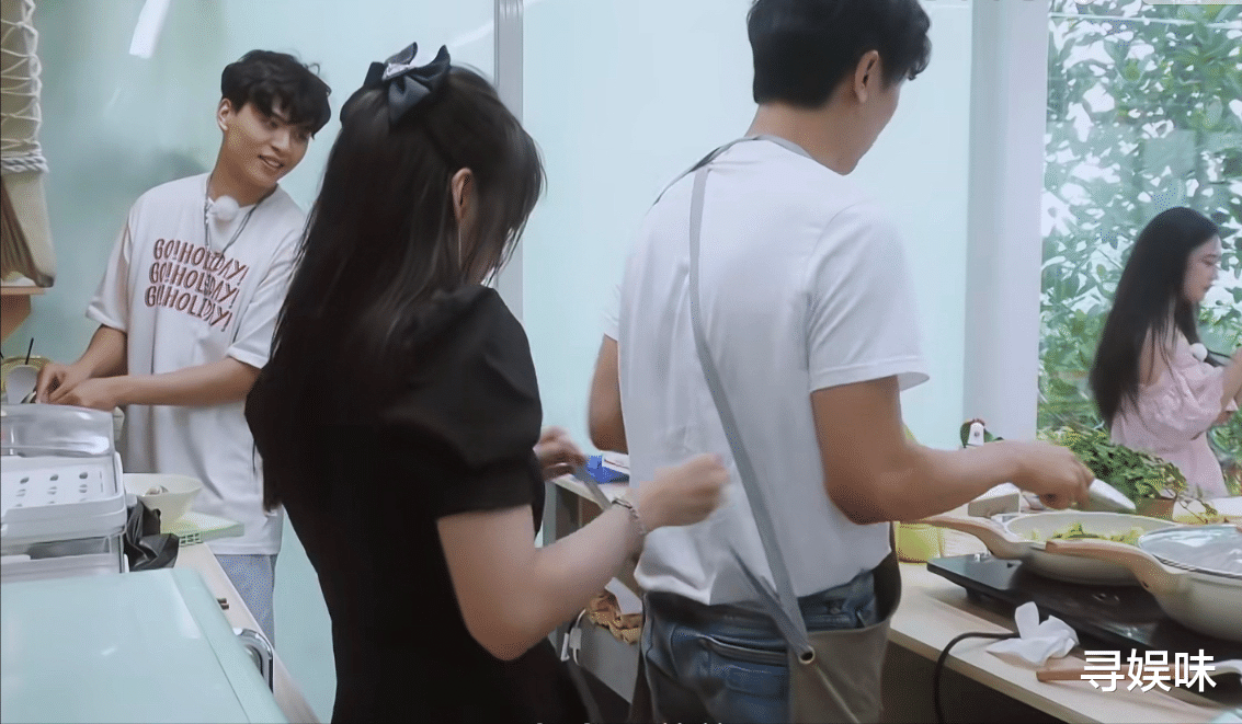 相遇的夏天|相遇的夏天：大龄离异男青年加入，长相一般但表现加分，靠谱