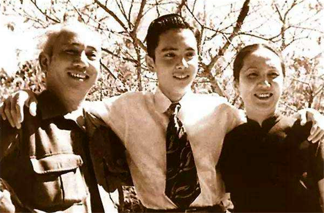 阮玲玉|星途璀璨,却因妻子多疑被禁演,回家被妻子拒之门外,他选择自杀