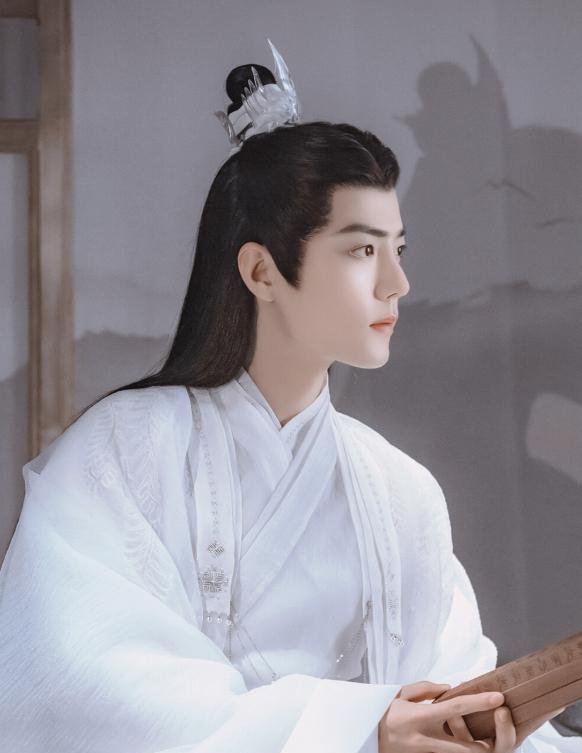 玉骨遥|《玉骨遥》《且试天下》主角年龄相差大，大花搭小生的时代过去了