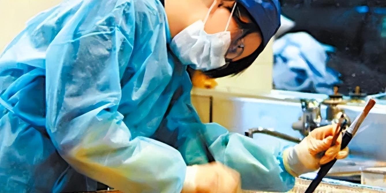 90后女孩处理过近万具尸体,亲妈嫌不吉利