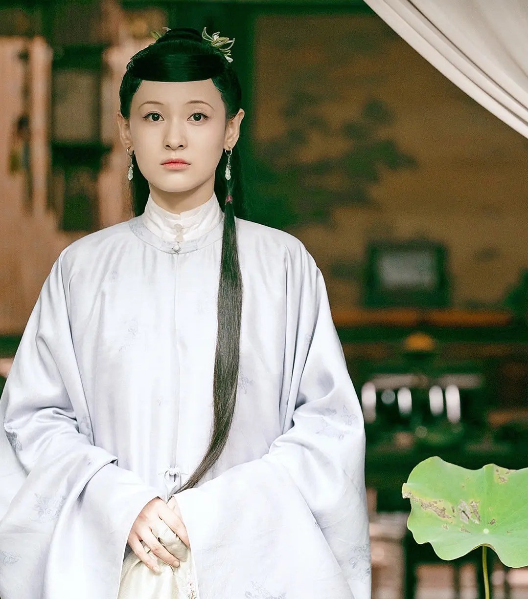 王梓薇|《风吹半夏》的配角太强大，就连“村长”的扮演者都来头不小