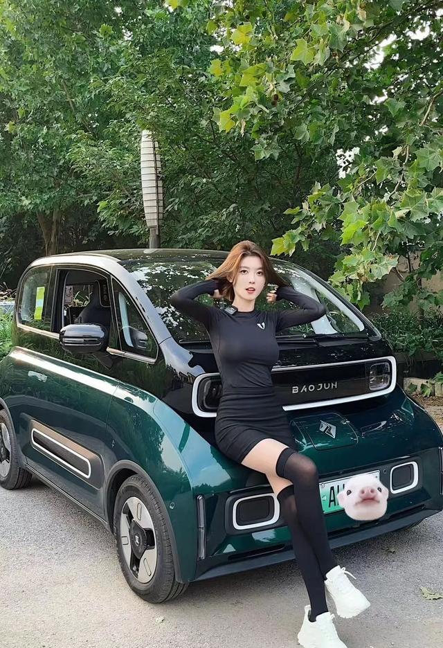 短视频|纯欲网红聂小雨线下视频被曝光，现实中的她又矮又黑