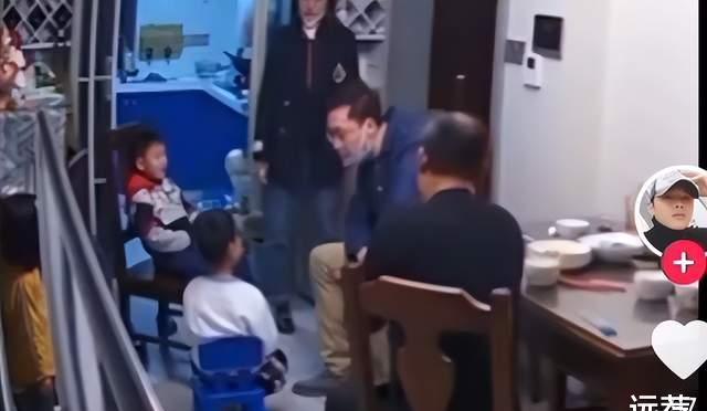打孩子的鲁某某撒谎:就“摸”了一下!没想到家里有监控!