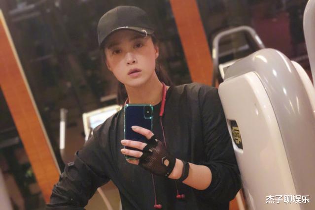 蒋欣 39岁蒋欣撕掉“微胖标签”，体重成功降到90斤，美出新高度