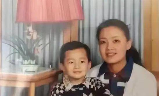 汪雨|5位内地富二代现状,汪小菲“家道中落”还离婚,汪雨娶妻生子