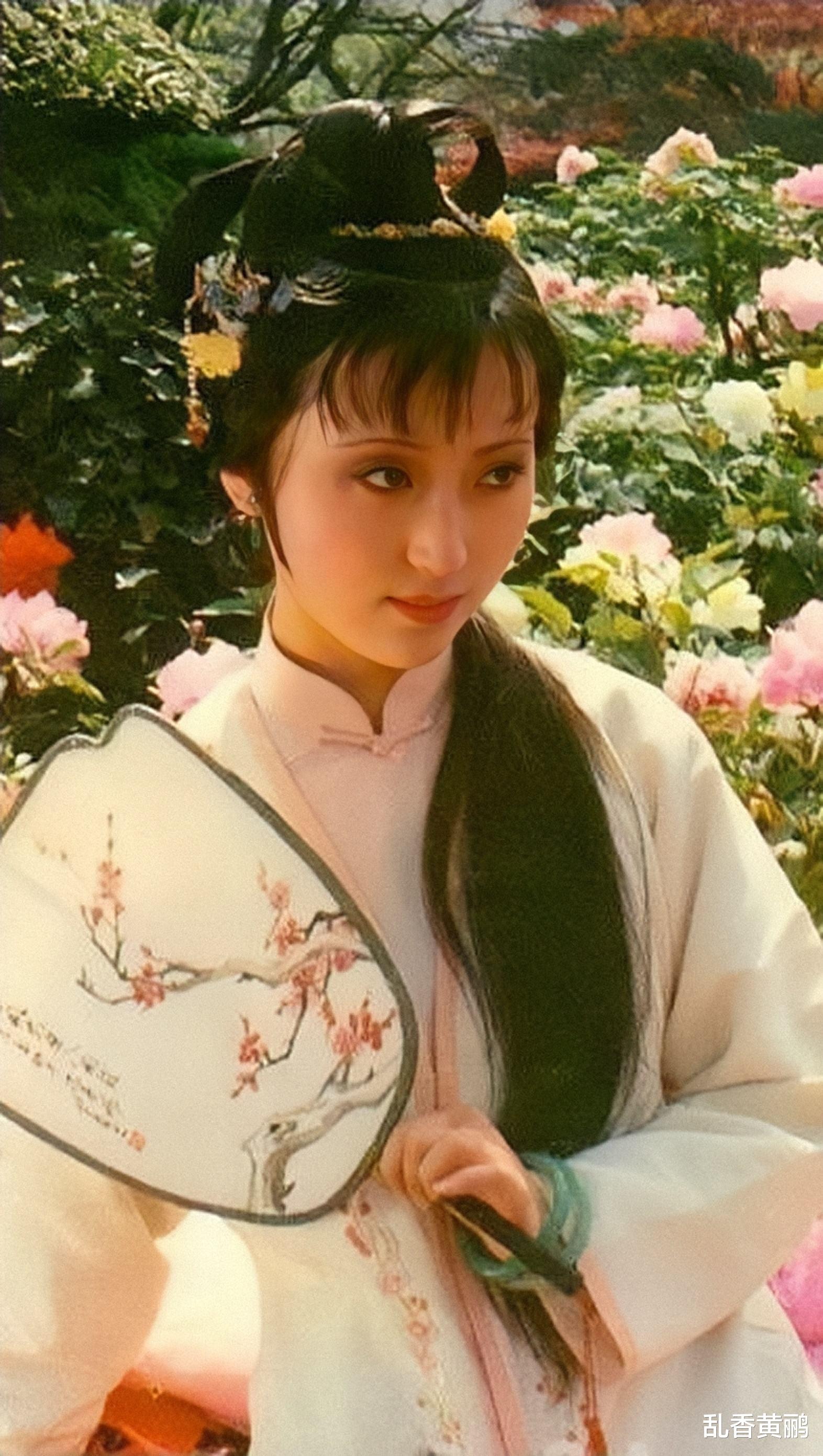 陈晓旭|陈晓旭与十位红楼演员的双人合影，只有她的容貌气质，胜过陈晓旭