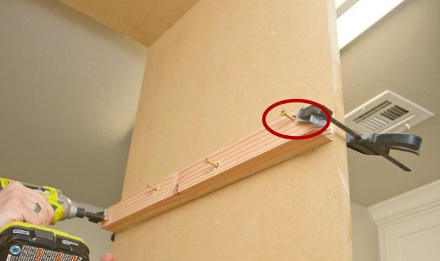 卫生间别再打柜子了,木板拼一拼嵌入6个网篮,一拉一推轻松收纳