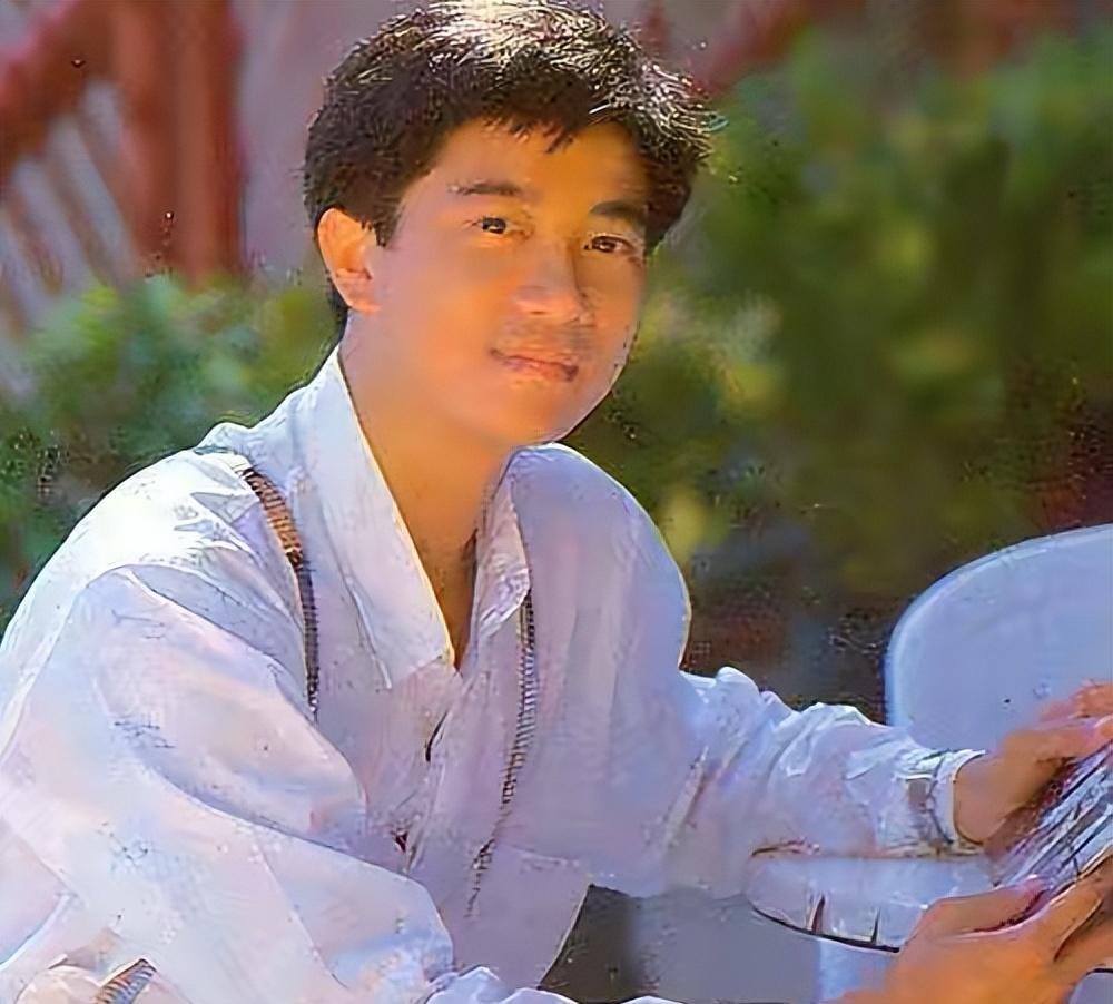 林青霞|那一年，张国荣爆火，林青霞被徐克发掘，周润发成为“全港笑话”