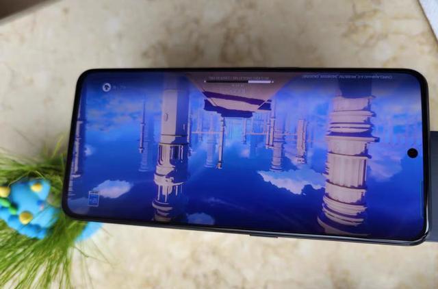 红米手机|首销10小时突破10万台,天玑8100+150W快充,开售一周仍现货供应