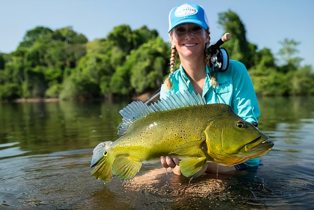 |自媒体上的美女钓手:明明可以靠颜值,却以钓技征服网友