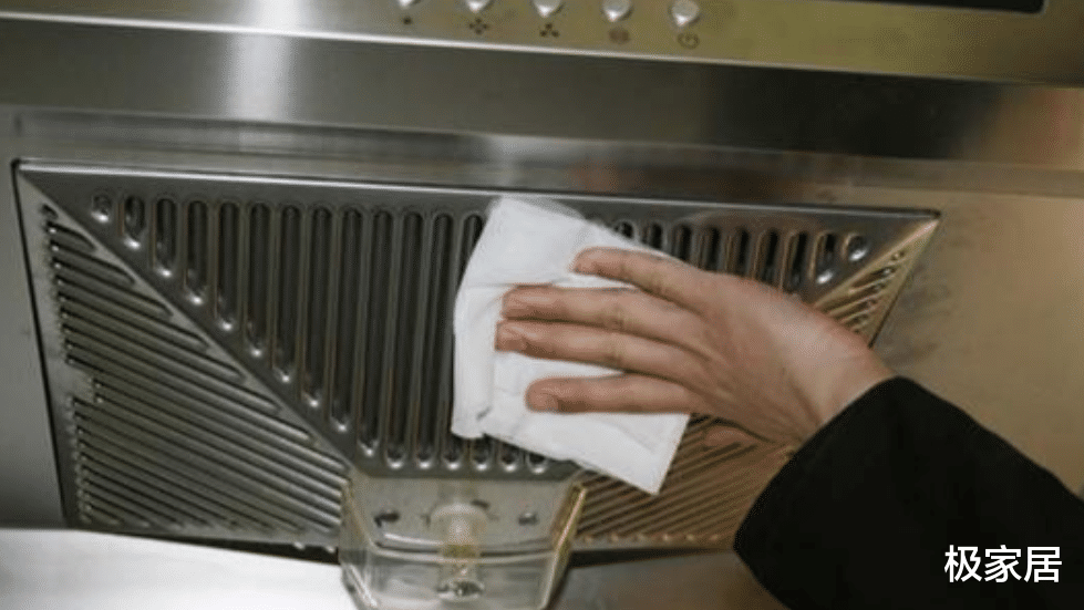 开油烟机时,用不用“开窗”?若不是内行人提醒,我可能一直做错