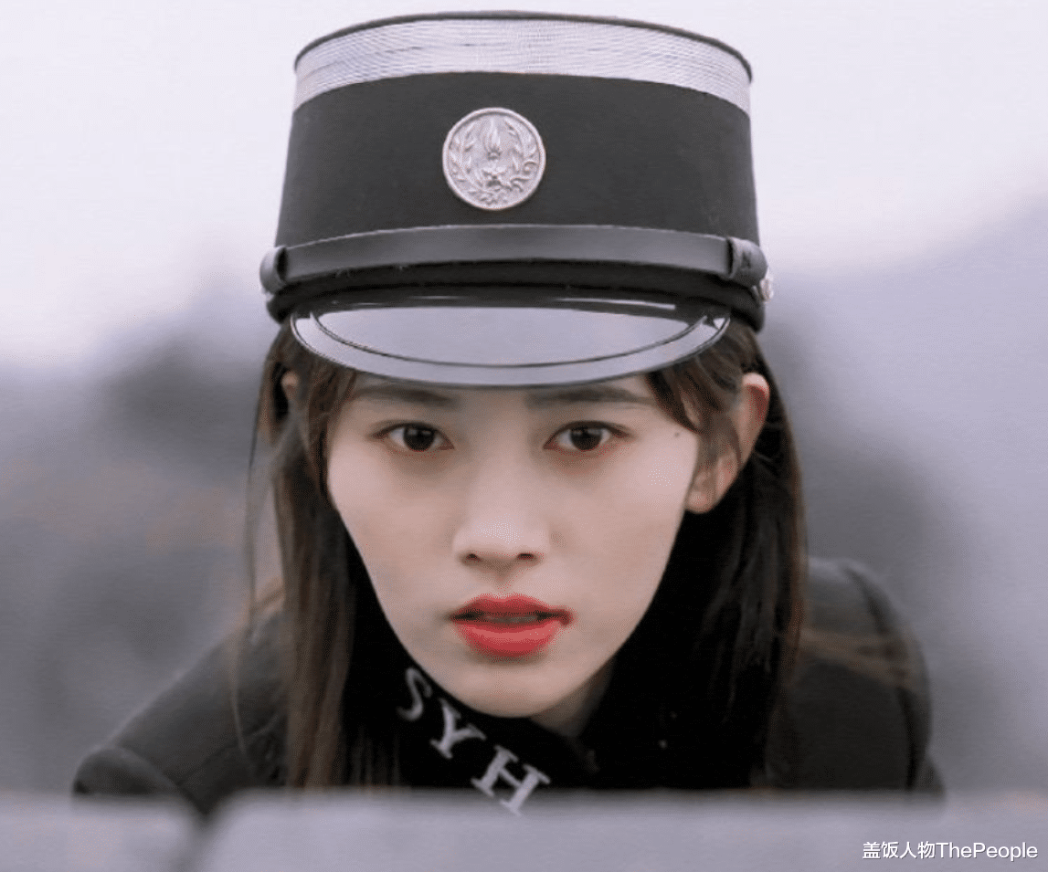 军人|女明星穿军装谁最真实？有人短头发获好评，有人大红唇被骂太假