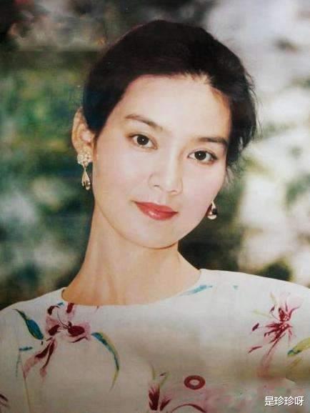 潘虹|潘虹:离婚35年还忘不了米家山,67岁无儿无女,如今她后悔了吗?