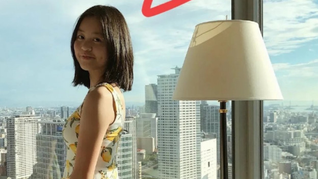 刘銮雄|刘銮雄20岁女儿大变样！刘秀盈穿裙子气质好，过亿豪宅吸睛