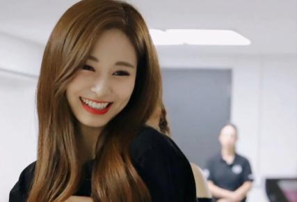 周子瑜|TWICE周子瑜:因人气太高破例出道,逆天颜值圈粉无数