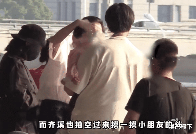 王传君|谈恋爱三年，给关谷王传君生下一女仍没名分，这位新浪姐是真能忍