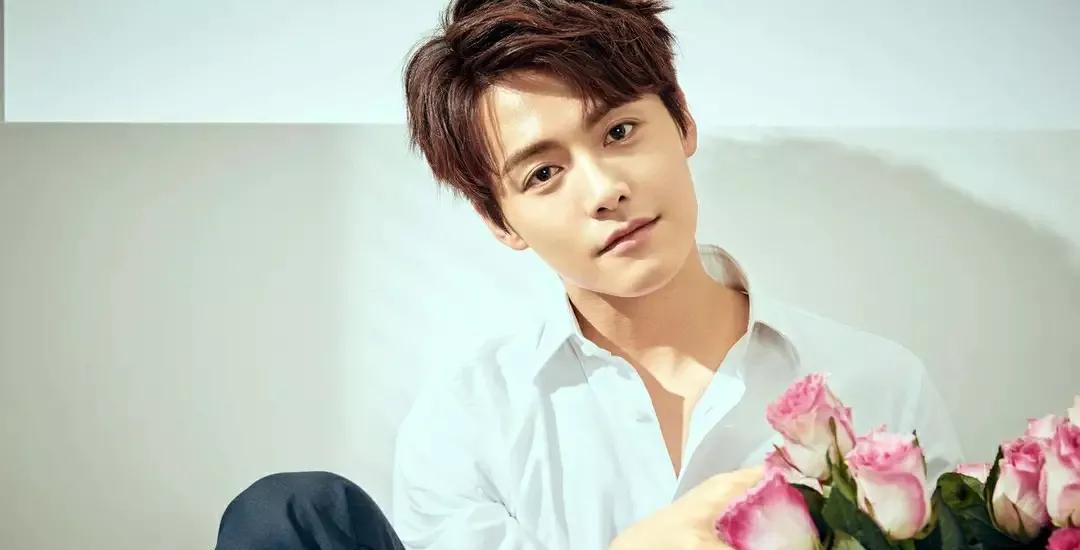 宗教|马天宇：目睹母亲惨死床上，弟弟被\卖\，成名后捞金错过爷爷葬礼