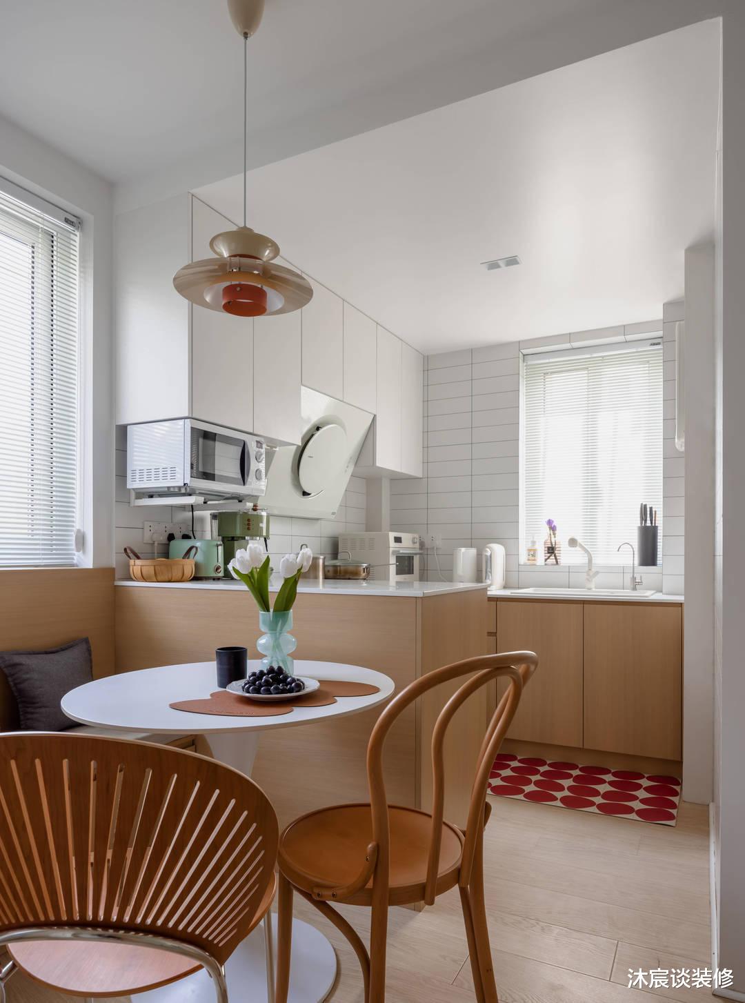 同样住45㎡小屋,别人只有“巴掌大”,她家却堪称“迷你版豪宅”