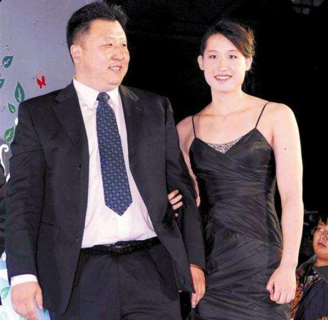 刘子歌|少女爱上老头！奥运冠军突破世俗嫁恩师，对方年过半百离婚有2子