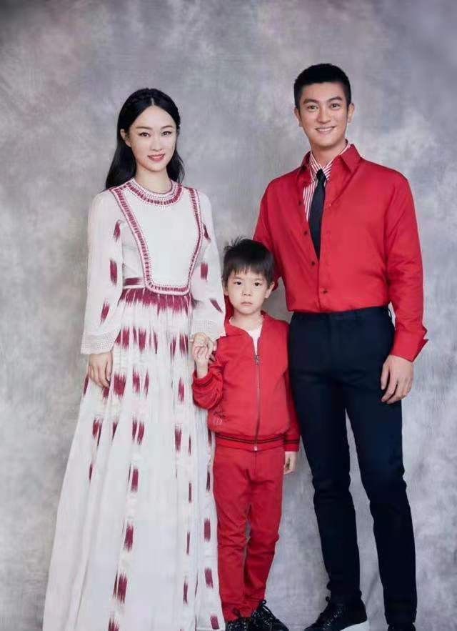 霍思燕|霍思燕与儿子出街打扮太低调，素颜发福被嘲像大妈，发际线成亮点