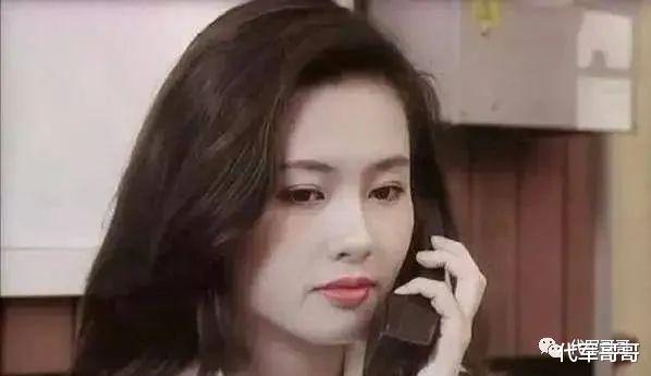 李丽珍|一代女神李丽珍：经历多段混乱情史，如今56岁却还是单身