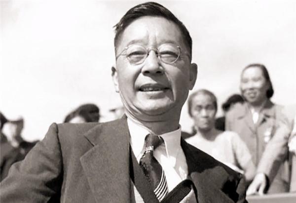 老舍的文笔有多高？《骆驼祥子》中的“性描写”，媲美《金瓶梅》