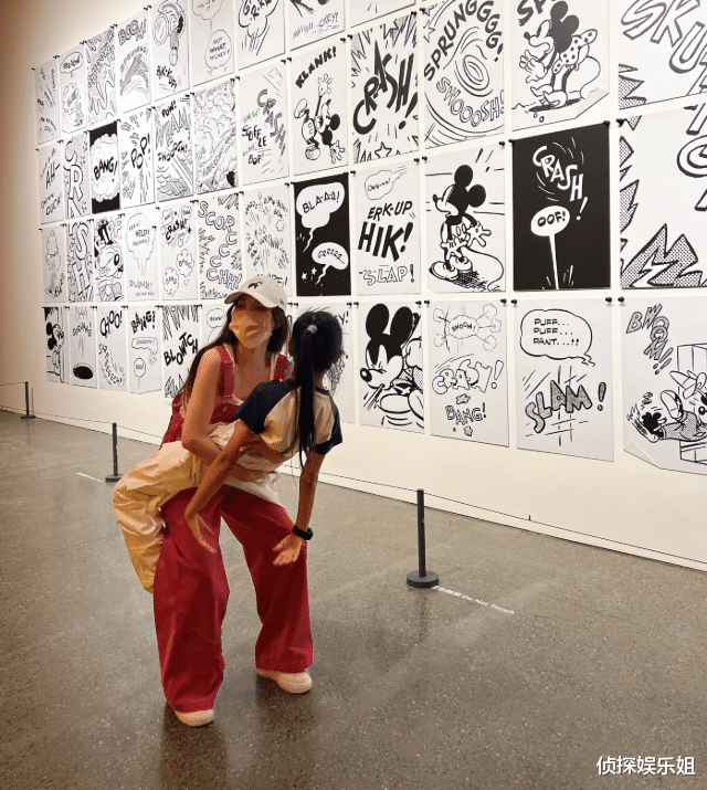 王菲|李小璐晒与女儿出游照,打扮粉嫩不像40岁,和甜馨同框变姐妹花