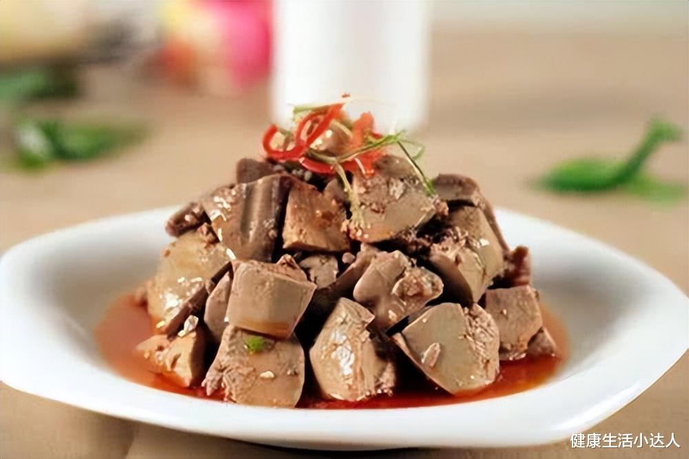 花生|血脂高了,管住嘴:3样东西不能喝、4种食物不能吃,要牢记