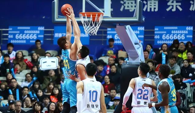 宫鲁鸣|CBA名将正式离队！告别老东家，投奔宫鲁鸣，冲击总冠军