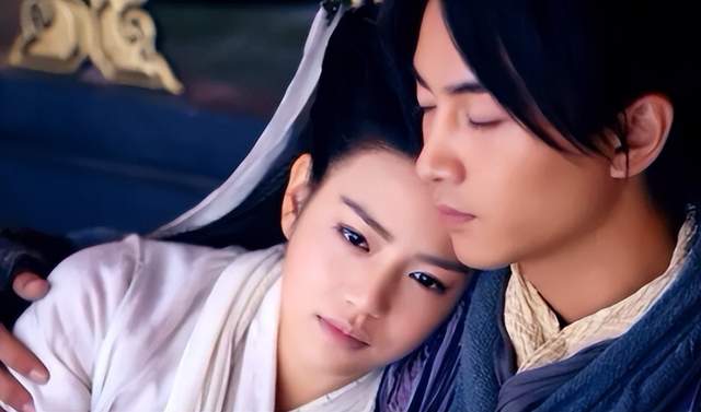 古力娜扎|古装男神，结婚7年很幸福，合体拍恩爱大片，网友：姐弟恋齁甜