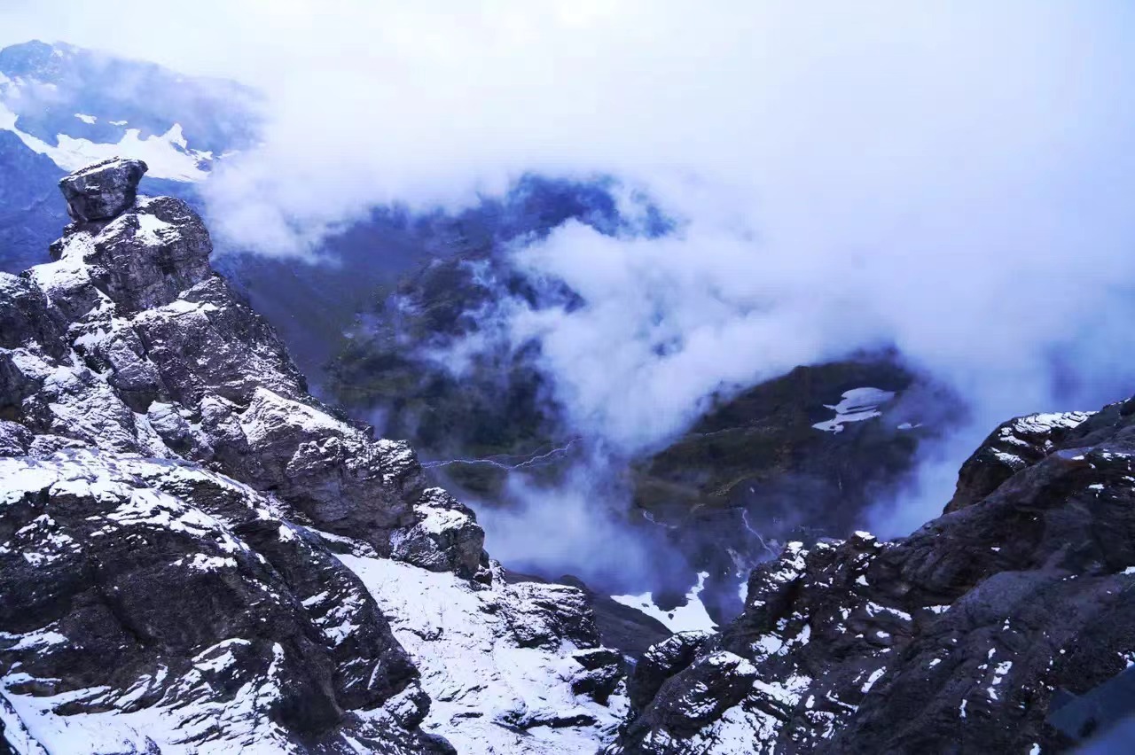 铁力士雪山|积雪终年不化的铁力士雪山