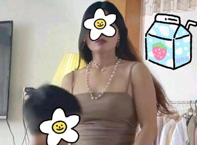 33岁女网红被揭穿已为人母掌掴儿子：别瞎说，你是我弟弟