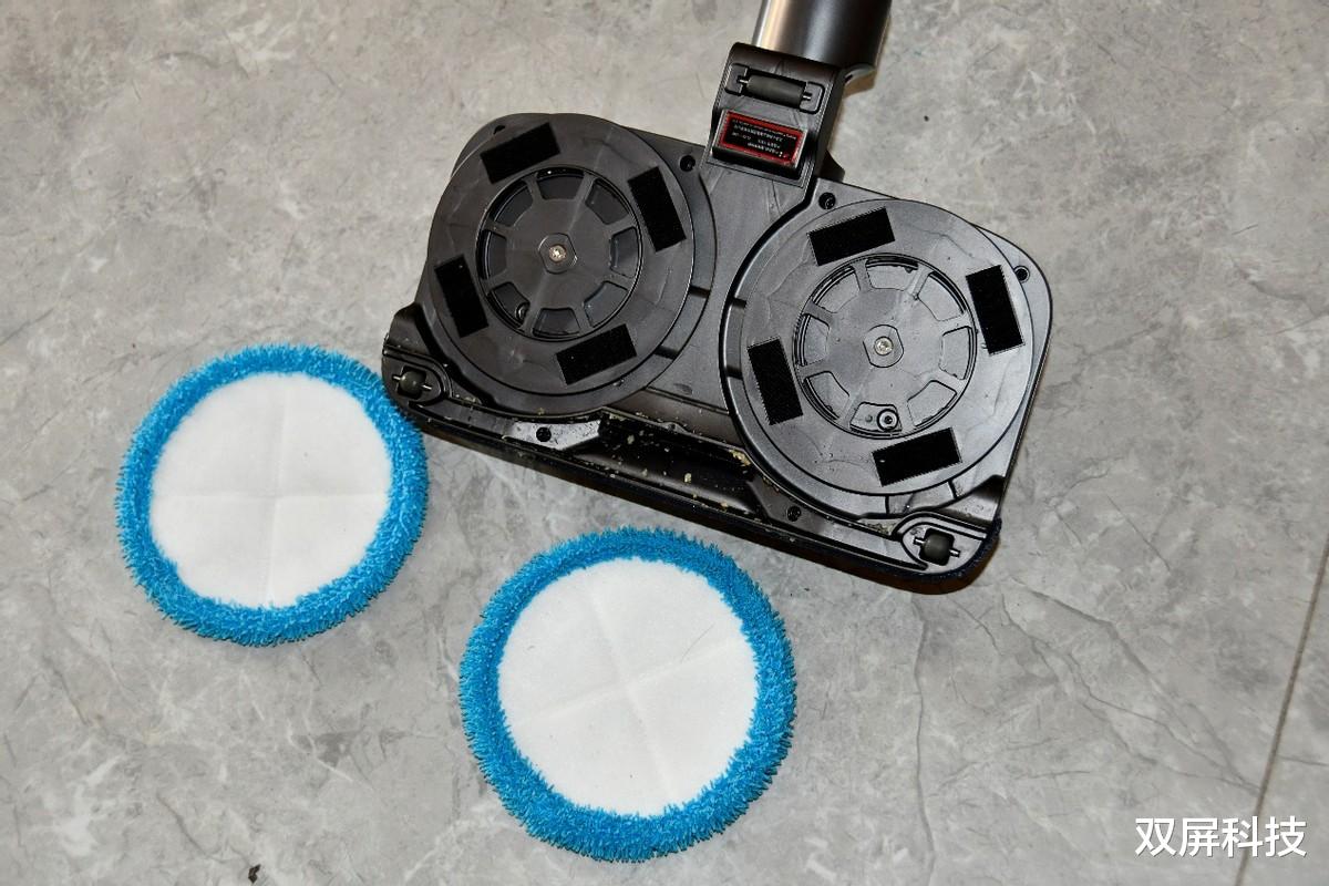 吸尘器|小狗T12 Storm Rinse擦地吸尘器测评篇二：旋转擦地刷的体验