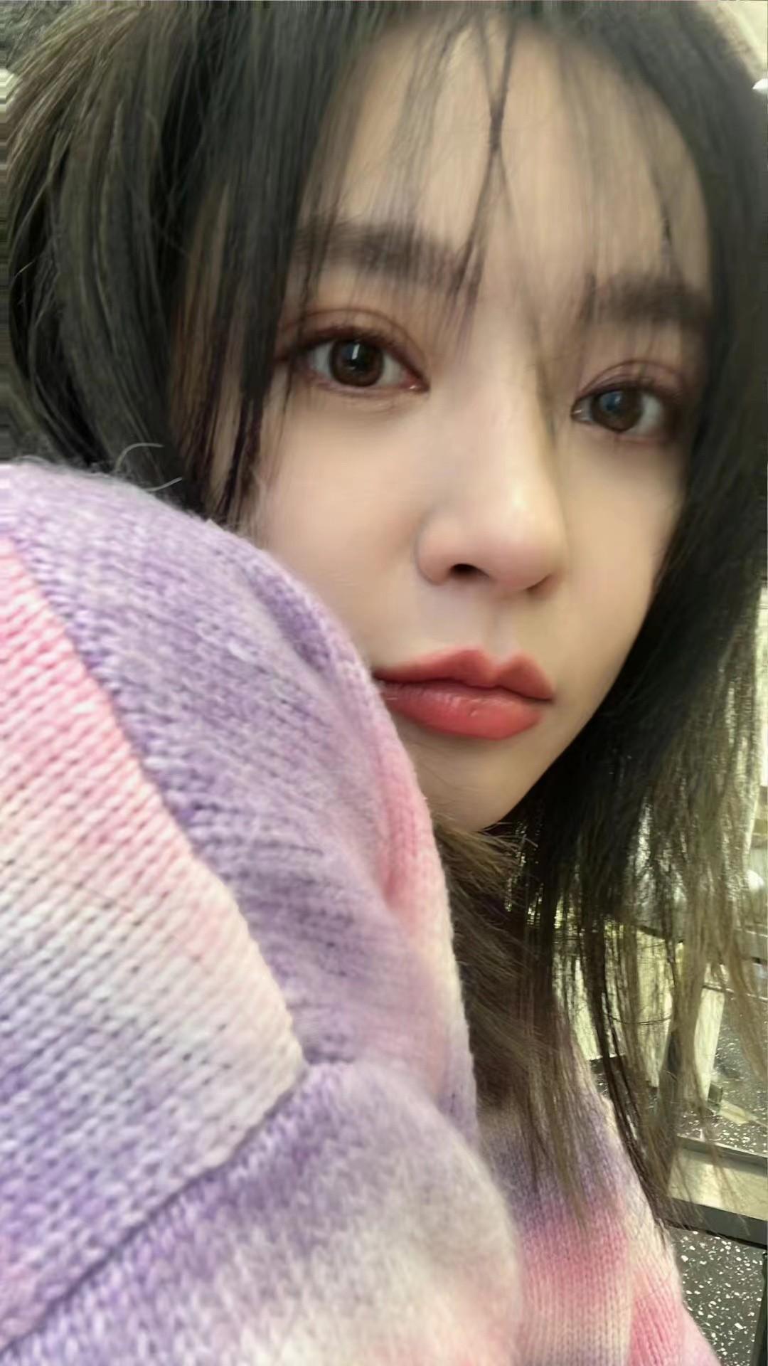 金晨|《知否》女星曝恋情!与男子搂抱撒娇亲密无间,凌晨同回家疑同居