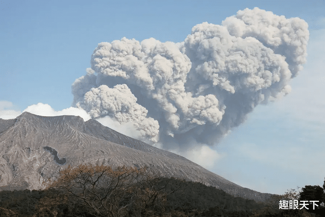 富士山岩浆大规模“膨胀”,喷火口量增近数倍,专家:喷发迹象!